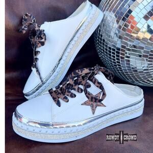 Western Silver Springs Leopard Star Tennis Shoe Slides